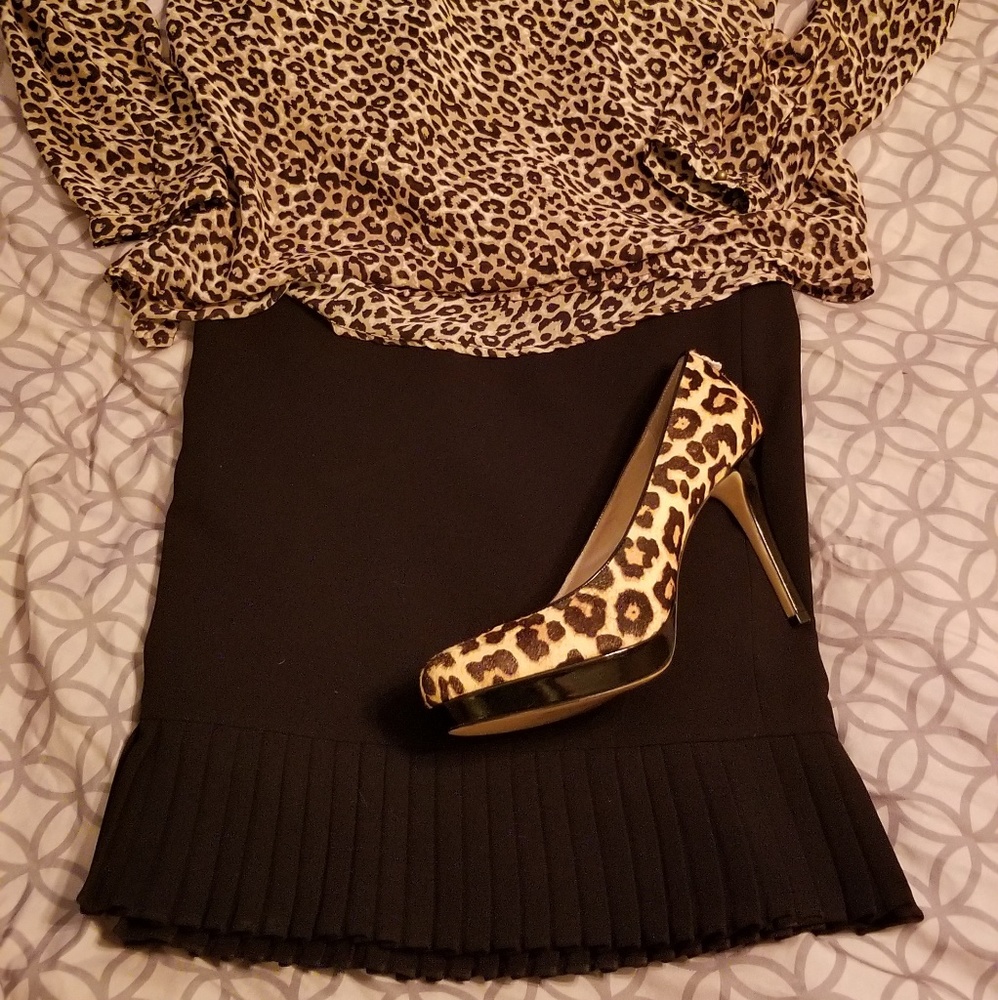 Pleated Hem Black Midi Skirt
